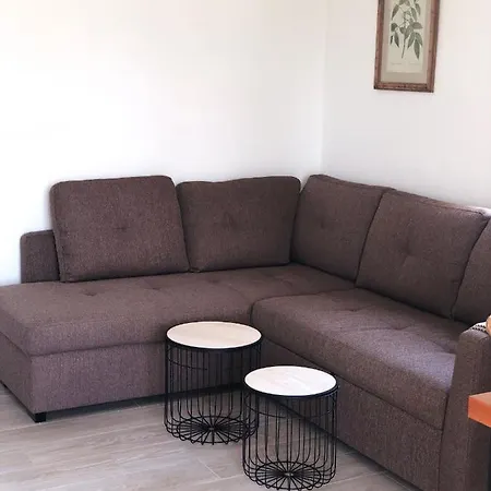 Lunamar Apartment